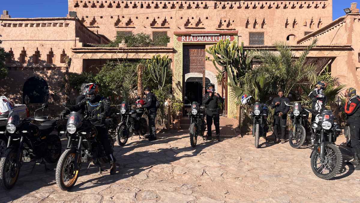 Riders crossing the Moroccan desert